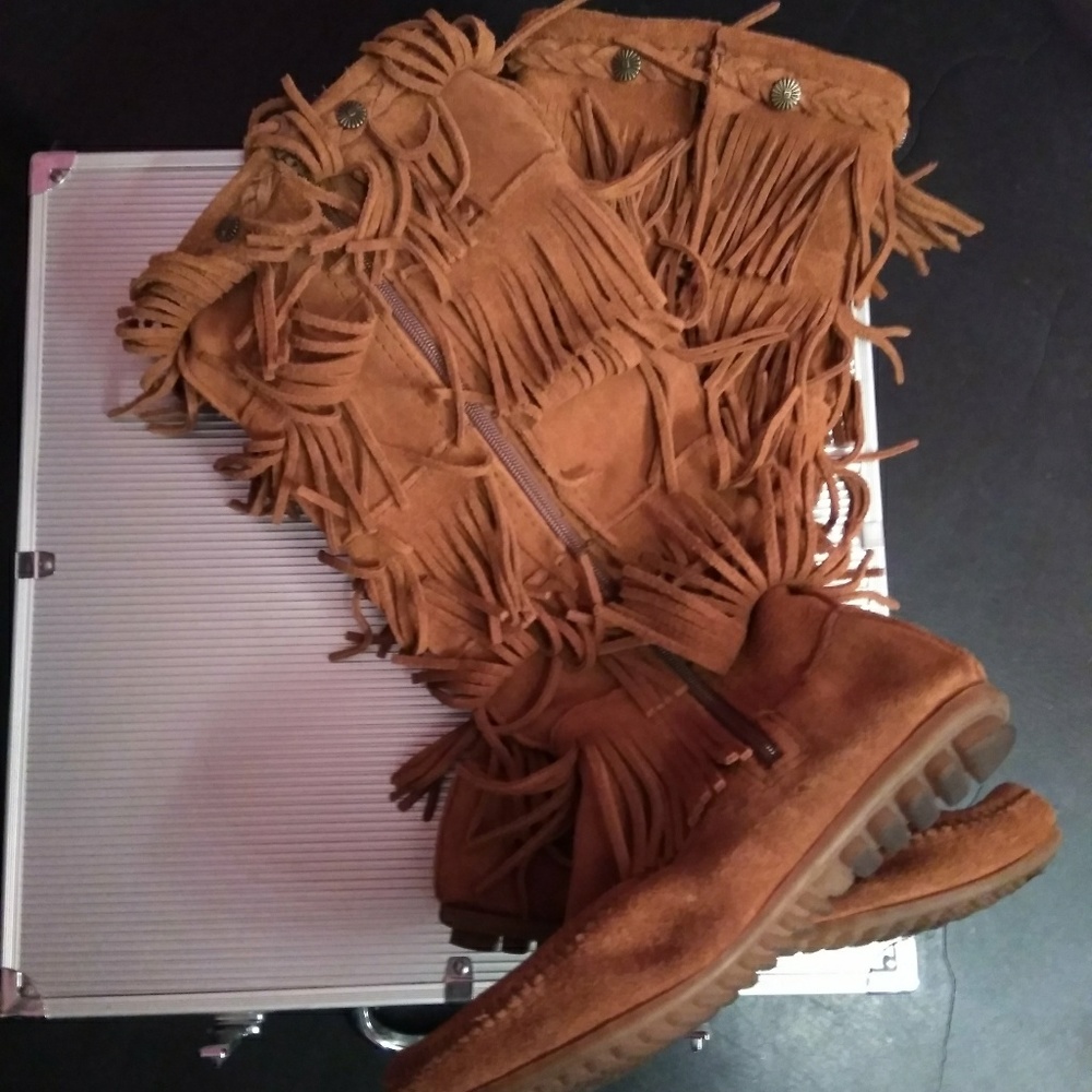 Minnetonka boots